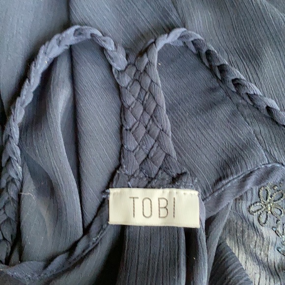 Tobi Sheer Chiffon Cami Embroidered Twist Navy Top - Picture 4 of 5